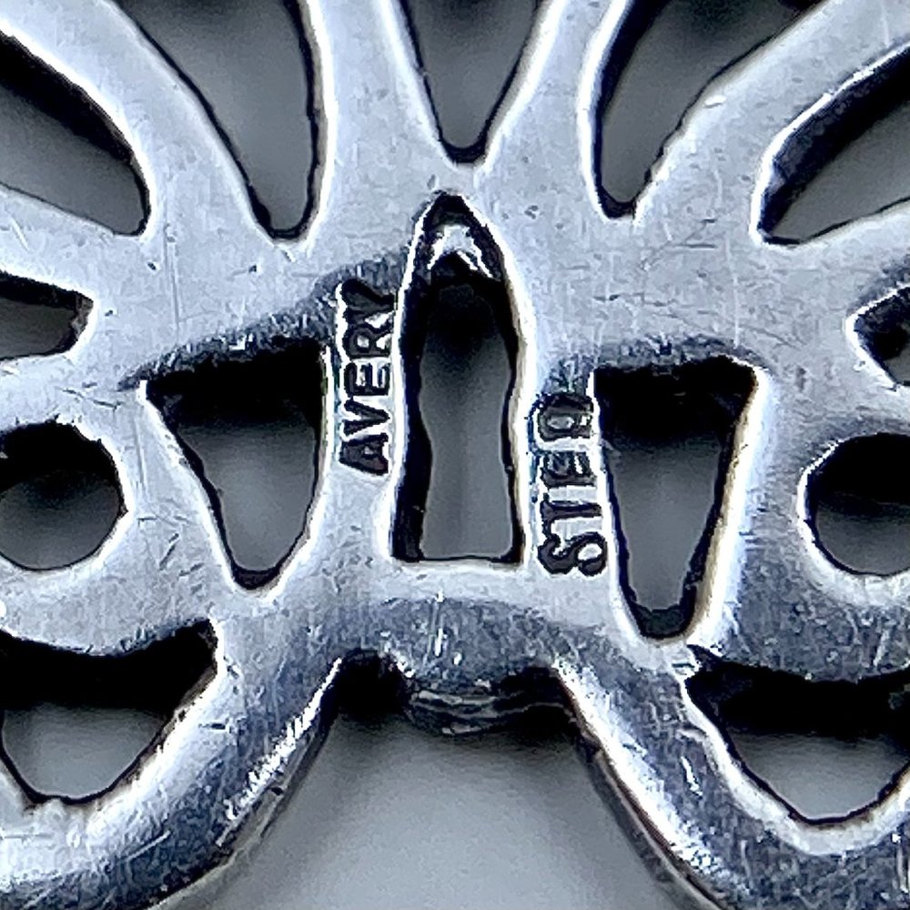 James Avery RETIRED Sterling LACE BUTTERFLY Pend - Picture 3 of 4